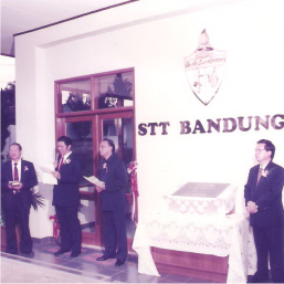 Kampus STTB